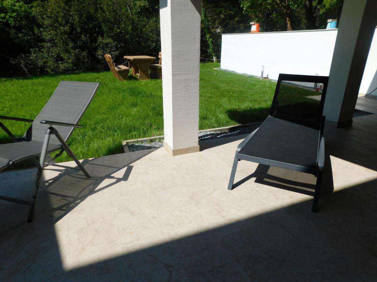 Active Chillax Oasis Apartments Анкаран Екстериор снимка