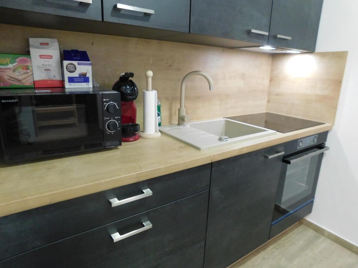 Active Chillax Oasis Apartments Анкаран Екстериор снимка