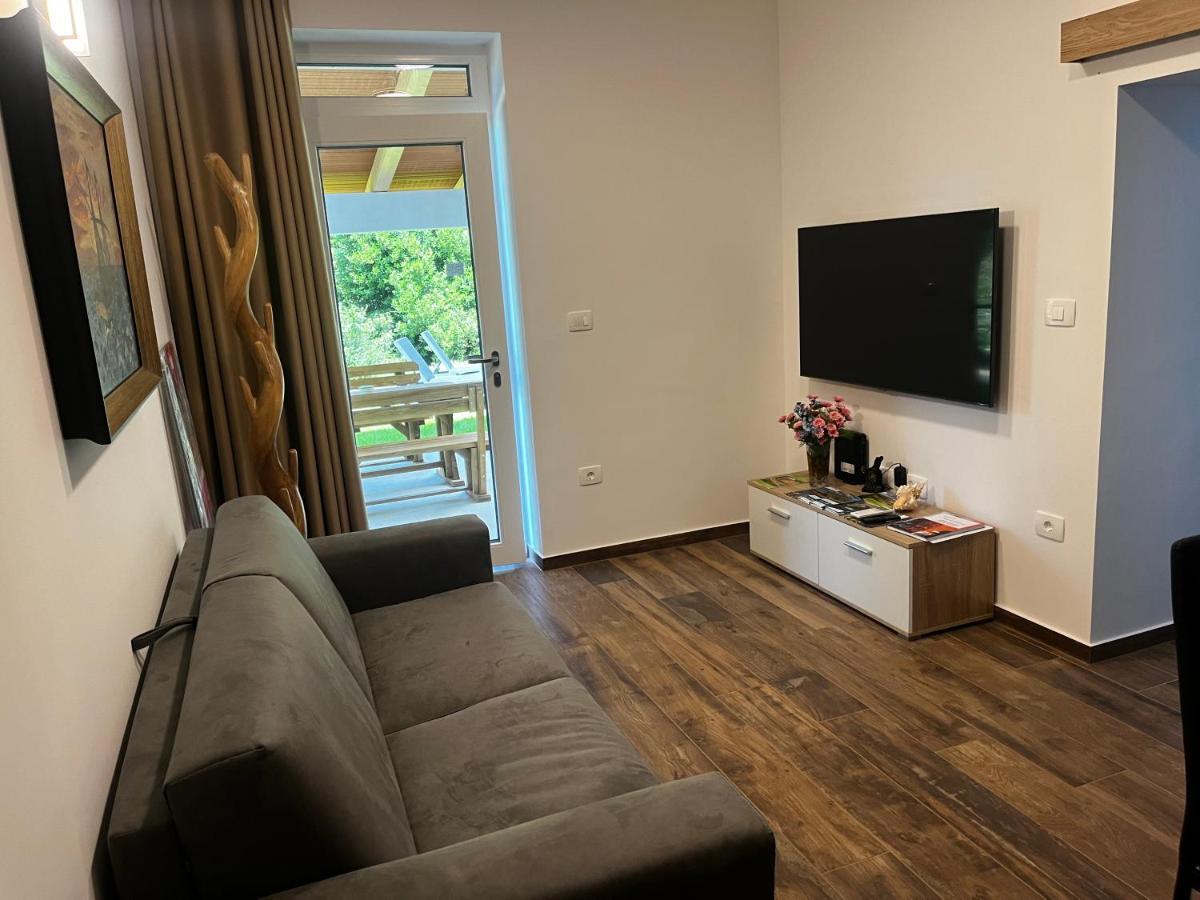 Active Chillax Oasis Apartments Анкаран Екстериор снимка