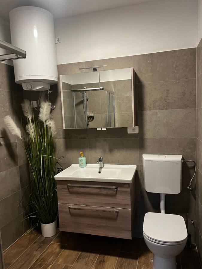 Active Chillax Oasis Apartments Анкаран Екстериор снимка