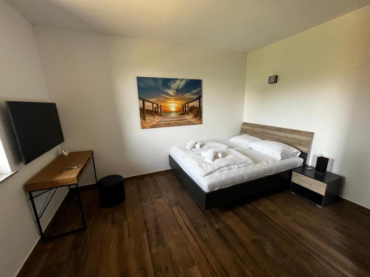 Active Chillax Oasis Apartments Анкаран Екстериор снимка