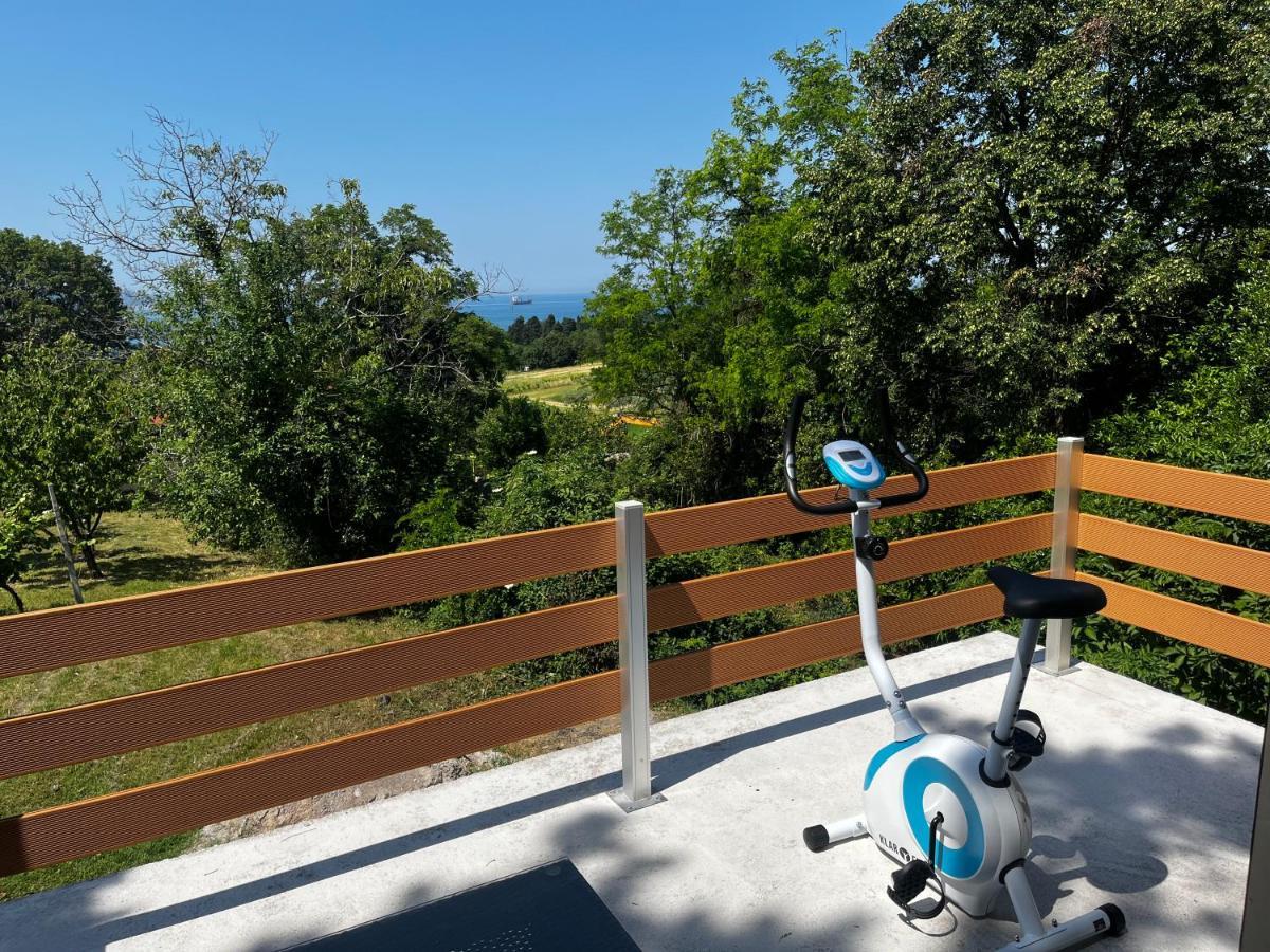 Active Chillax Oasis Apartments Анкаран Екстериор снимка