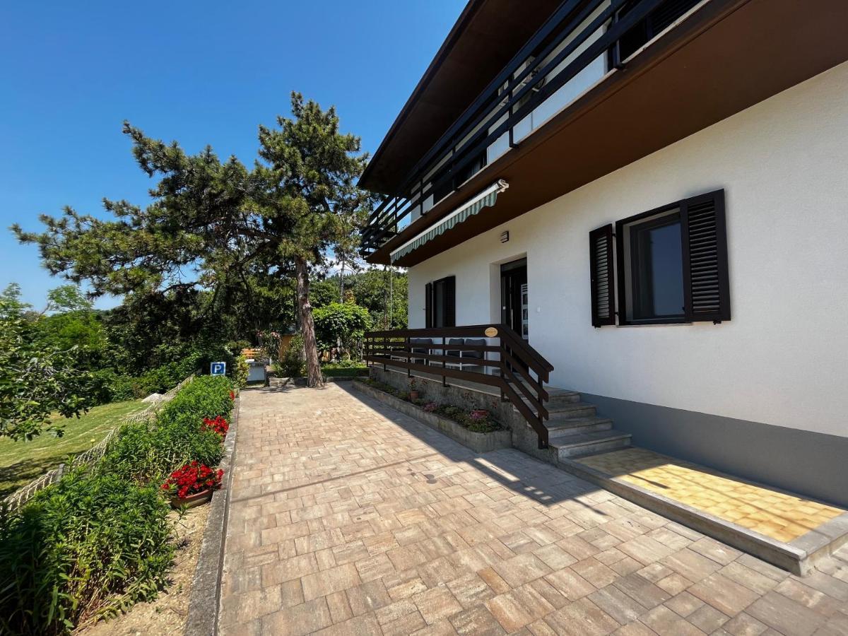 Active Chillax Oasis Apartments Анкаран Екстериор снимка