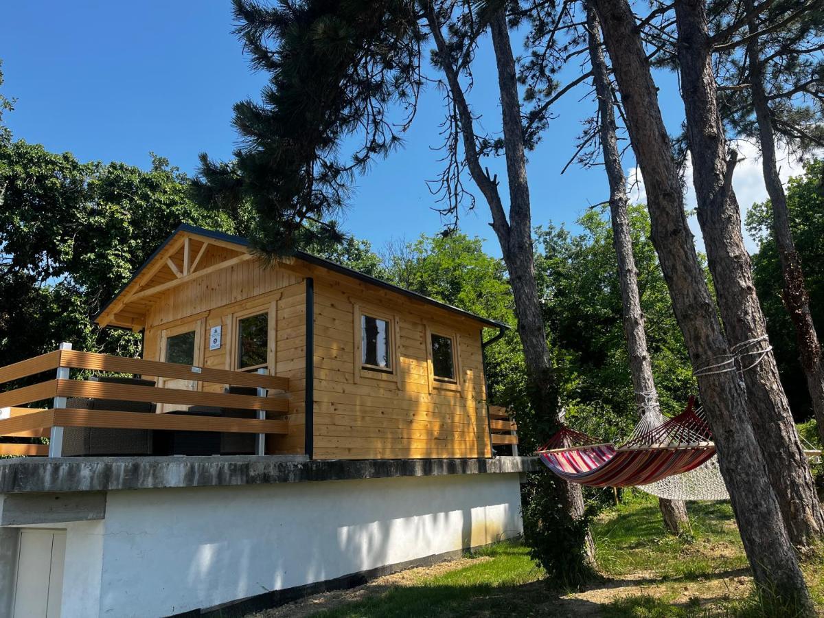 Active Chillax Oasis Apartments Анкаран Екстериор снимка